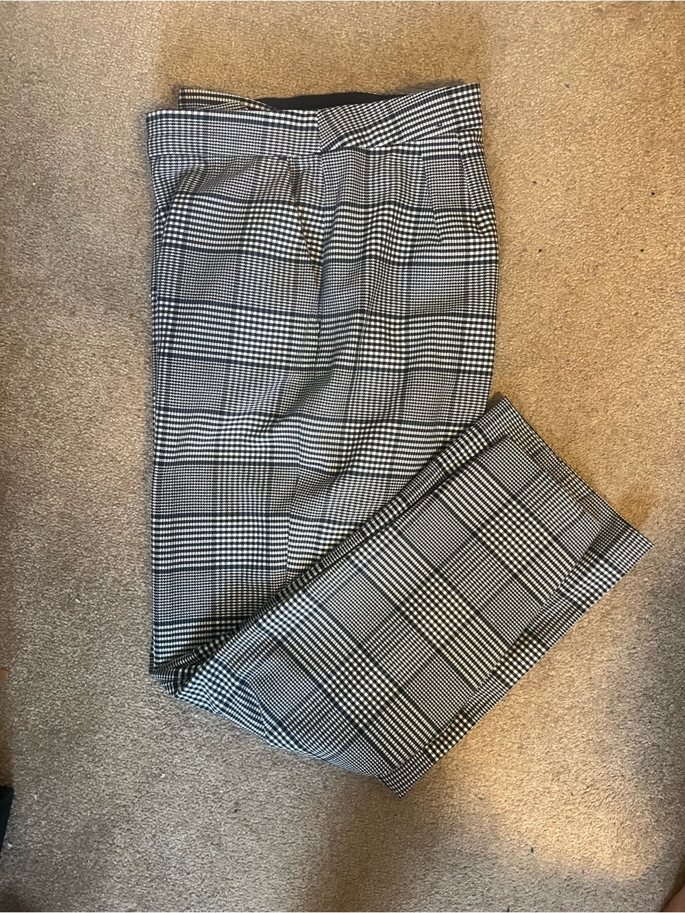 Women’s Express Editor Black & White Plaid Dress Pants